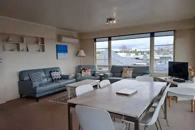 Image de Grande maison assez grande pour toute la famille, très bien situé, comprend WiFi