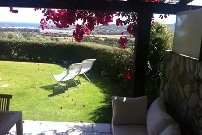 Image de SuGiudeo vue imprenable sur la plage et se détendre pendant un séjour unique