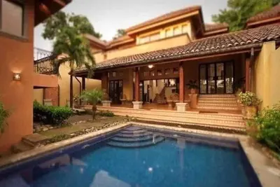 Image de Luxueuse villa 4br à Tamarindo Beach, piscine privée, à quelques pas de la plage, sommeil 8-10