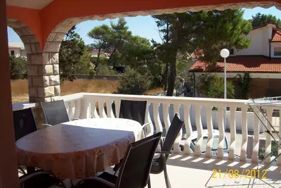 Image de Appartement d'une chambre avec la terrasse Vir (A-17422-a)