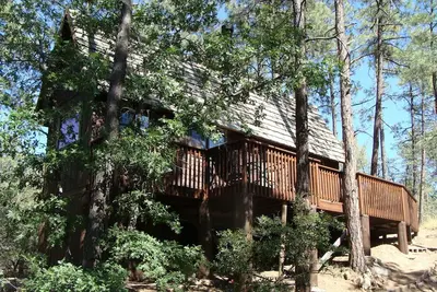 Image de Private Cabin Hideaway sur 1 acre; 5 minutes du centre ville de Prescott
