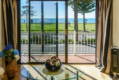 Image de Magic on Marine Parade - Maison de vacances Napier