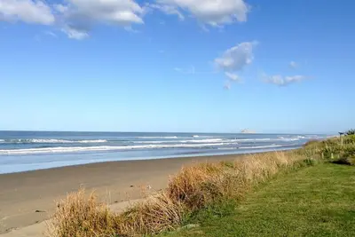 Image de Kiwiana Bach - Ocean Beach Bach