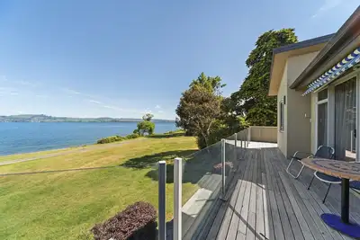 Image de Lakeside Vistas Magic - Maison de vacances Rainbow Point au bord de l'eau