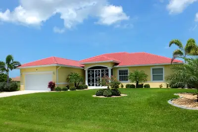 Image de Golfvilla in Rotonda with pool & jacuzzi, 15 minutes form the beach