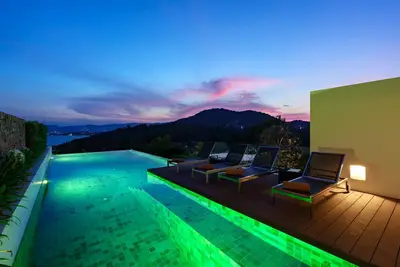 Image de Villa de luxe 3 chambres avec piscine à débordement