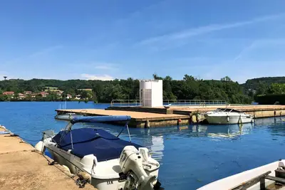 Image de Bel Appartement( 4pers) avec piscine -Albigny-Lyon