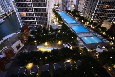 Condo de luxe au bord de l'eau dans l'oasis urbaine à Icon-Brickell, W Resort Free Spa