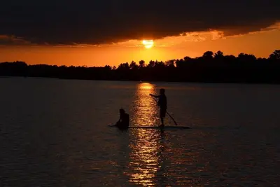Image de Year Around Beautiful Lake Home sur le lac Birch à 3 heures de Minneapolis