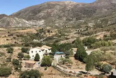 Image de Appartement Bonilto entouré de montagnes dans la Sierra Nevada