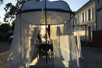 Image de Demeure XIXème parc et piscine pour 14 pers nichée au coeur de l'Entre-Deux-Mers
