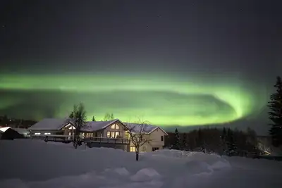 Image de Aurora et Denali View Apartment: une partie d'une belle maison avec l'une des meilleures vues