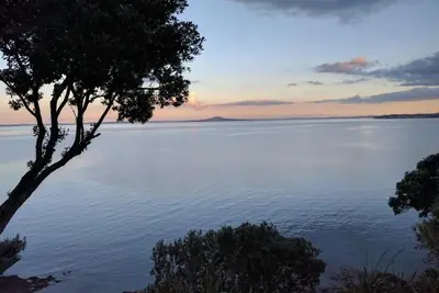 Image de Retraite de Whangaparaoa avec des vues Ă couper le souffle