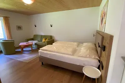 Image de Appartement D3 / salon / chambre à coucher, douche Wc - Dependance Waldheim