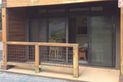 Image de Cabinette confortable située à la base de Tahoe Donner Sk Resort