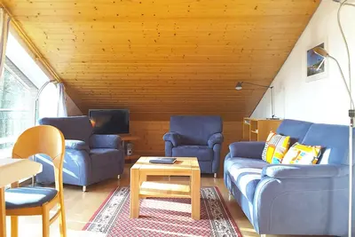 Image de appartement calme avec balcon, accès au jardin, wifi, lave-linge, chien admis