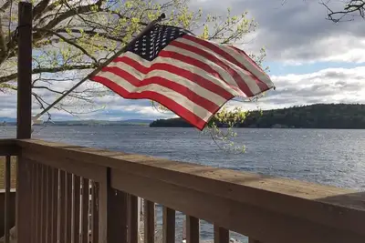 Image de Chalets Du Lac Sur La Baie D'Alton, Lac Winnipesaukee Cottage # 1 (sur 3)