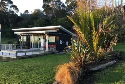 Image de Superbe Little Harbourfront Bach ** Great Value **