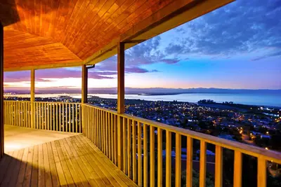Image de Superbe maison de vacances à Nelson avec une vue exceptionnelle sur la plage et la mer!