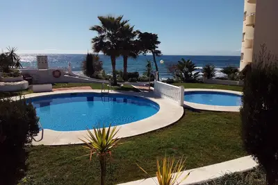 Image de En bord de mer, surplombant la mer, Air conditionné.