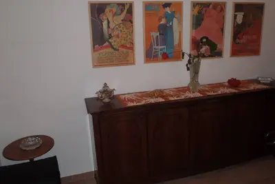 Image de belle maison proche mer avec jardin, chambre confortable quartier résidentiel