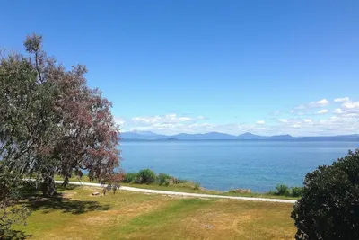 Image de Relax Lakeside - Maison de vacances Five Mile Bay