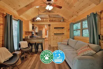 Image de Bryce Cabin - Spacieux minuscule Home Lookout Mtn. Côté ville