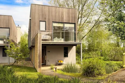 Image de Jardin d'eau 10, indépendant / terrasse sur le toit / 4 lits / bureau, 6 adultes / 2 enfants / spa / piscines