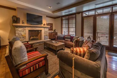 Image de 4 chambres pour 10 personnes à partir de 429 $ / nt à Northstar