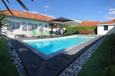 Image de Villa avec piscine pour 10/12 personnes. Wifi gratuit