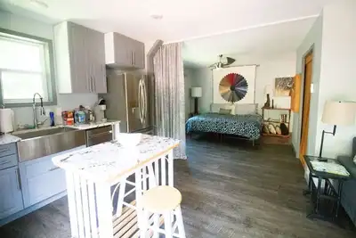 Image de WanderLoft - Appartement à l'étage isolé avec grande terrasse