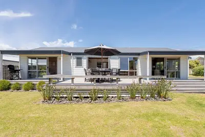 Image de Kowhai Retreat - Maison de vacances Matarangi