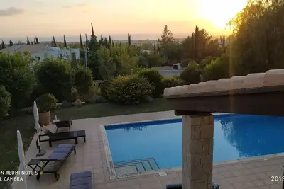 Image de Luxueuse villa de 3 chambres avec piscine privée jardin et vue mer