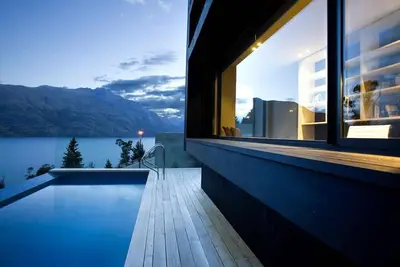 Image de 50 Aspen Grove - Architecturally primé maison