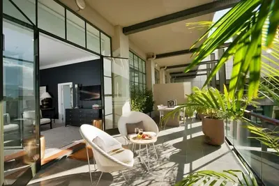 Image de Appartement de style Ny, 2 chambres, grande terrasse ensoleillée, piscine sur le toit Auckland City