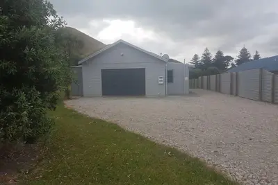 Image de Grande maison familiale et section isolée
