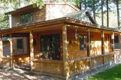 Image de Waterway Cottage; Michigans voie navigable / Rivière / Mullett / Burt Lake / détroit Mack