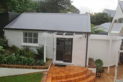 Cottage élégant et bien rangé près du Cbd.