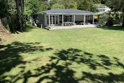 Image de Ultimate Beach Front Bach