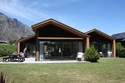 Image de Modern Family Home - disponible long week-end et vacances scolaires!