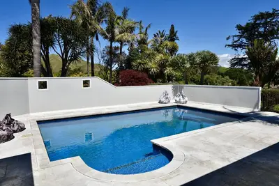 Image de Wainui Boardroom Chalet