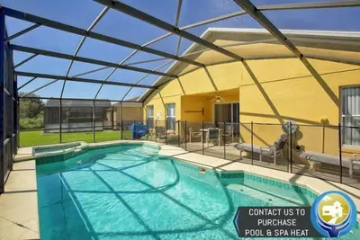 Image de Chaleureux et accueillant avec piscine privée et salle de jeux!