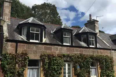 Image de Traditional stone cottage in the heart of Dornoch