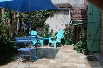 Image de Maison de Claire  village Medieval de Couze et saint front avec commerces rando