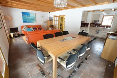 Image de Chalet w / mobilier moderne - endroit idéal pour passer du temps avec des amis