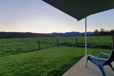 Image de Charlies Farm Cottage - endroit central et ensoleillé pour pêcher, nager, explorer.