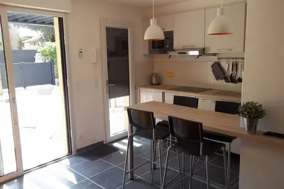 Image de Magnifique Studio Presqu'île de Giens, avec Terrasse (17m2), à 50m de la mer