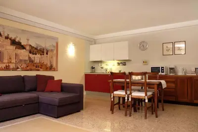 Image de levantin - appartement avec cour privée et canal surplombant