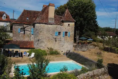 Image de Attrayante ferme en pierre dans Quercy; grand jardin, piscine privée et sécurisé