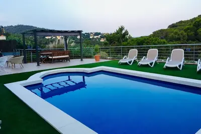 Image de Moderne Et Belle Maison De Vacances Au Calme Pour 10 Personnes Plage 2 Km.